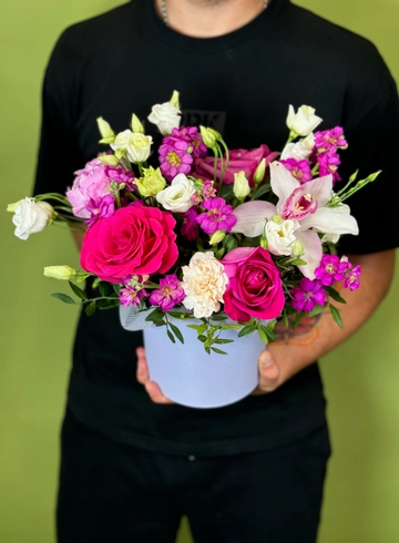 Композиция в коробке &laquo;Маджента&raquo; от интернет-магазина цветов в Красноярске