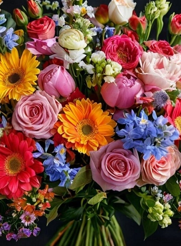 Цветочный карнавал от интернет-магазина цветов в Красноярске